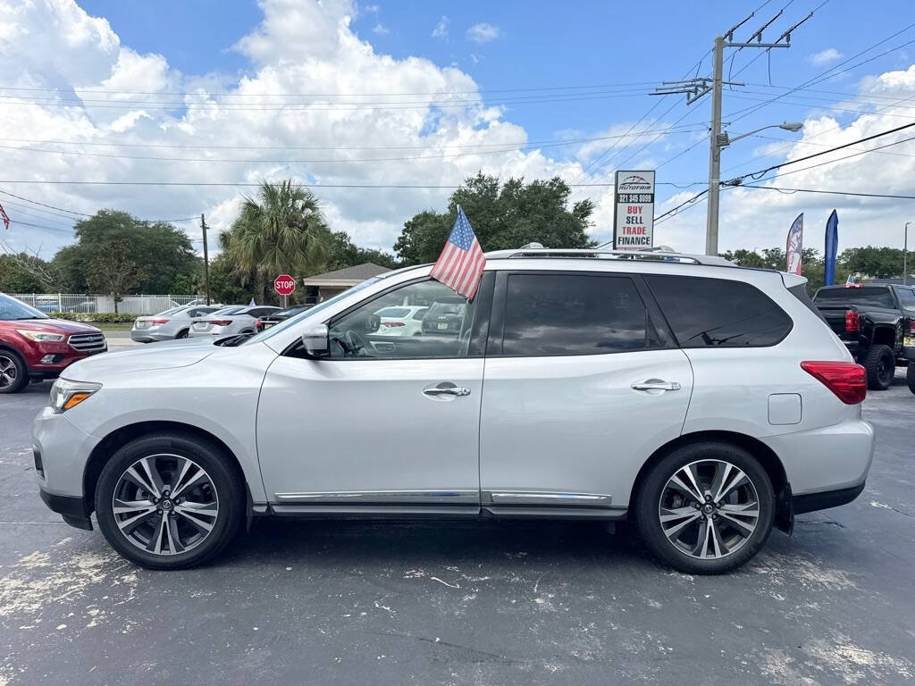 Used 2019 Nissan Pathfinder Platinum FWD image 4