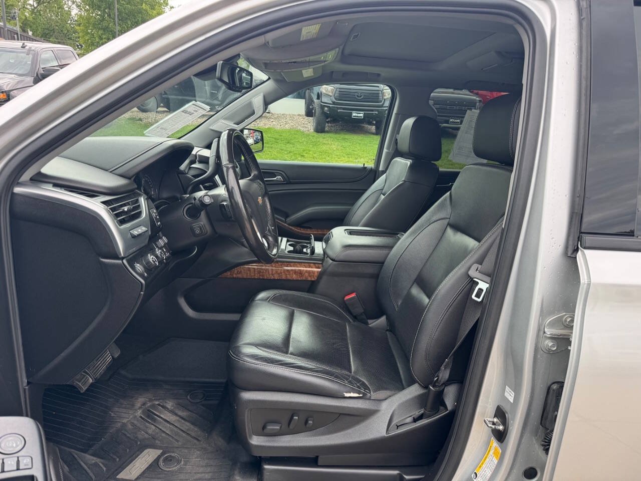 Used 2018 Chevrolet Tahoe Premier AWD/4WD image 11