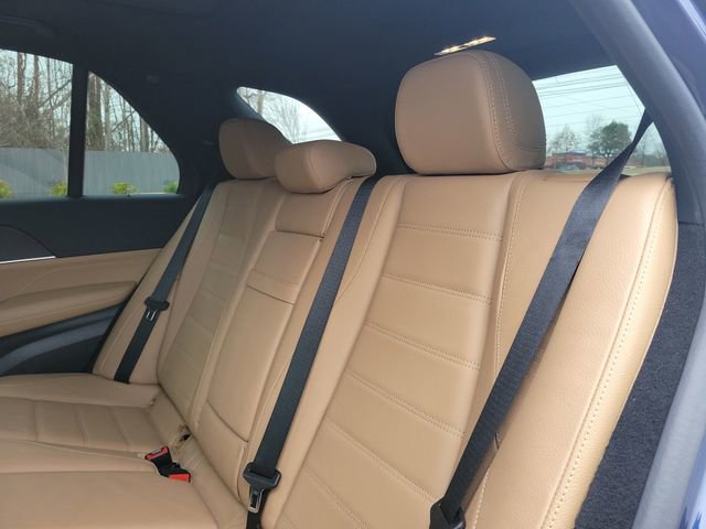 Used 2025 Mercedes-Benz GLE 450e 4MATIC image 11