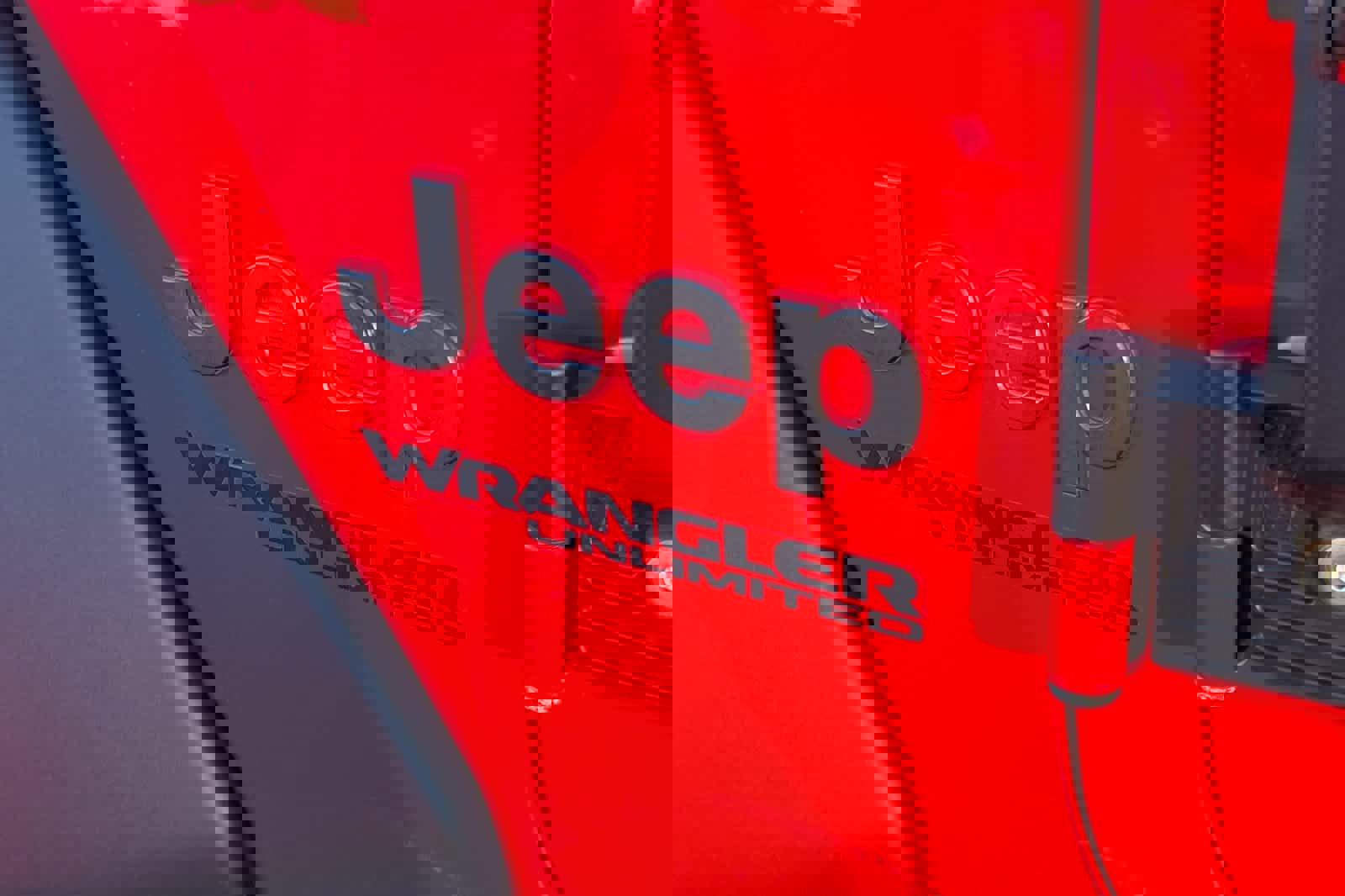 Used 2018 Jeep Wrangler Unlimited Rubicon w/ Steel Bumper Group image 7