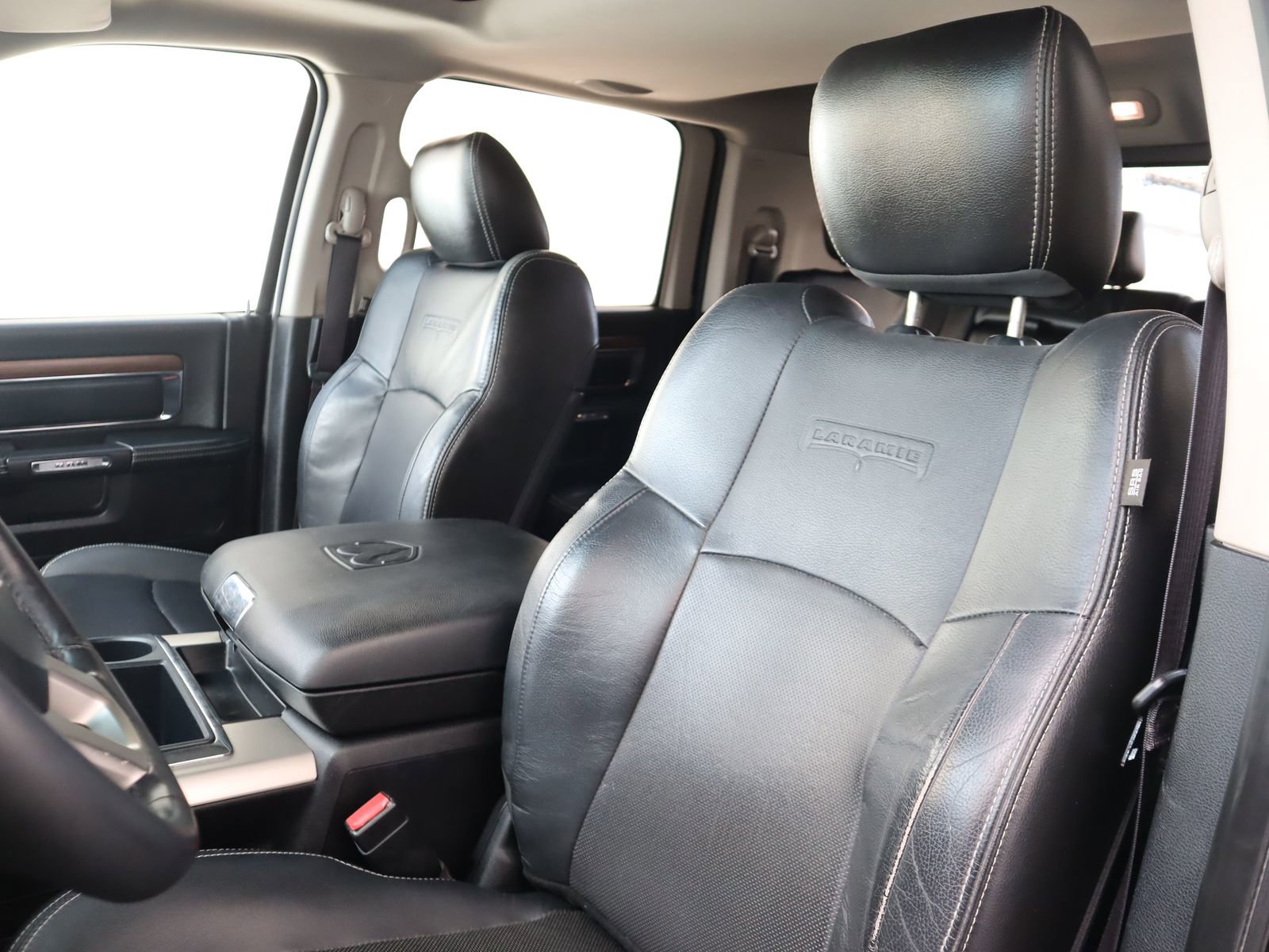 Used 2014 RAM 2500 Laramie w/ Cold Weather Group image 29