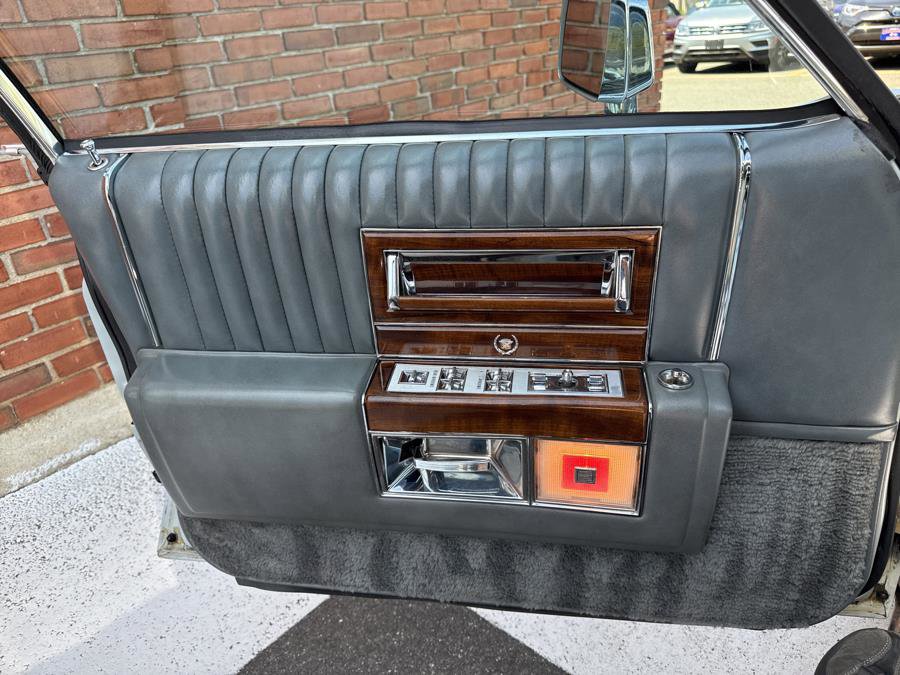 Used 1989 Cadillac Brougham image 30