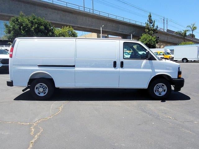 New 2026 Chevrolet Express 2500 Extended w/ Communications Package RWD image 9