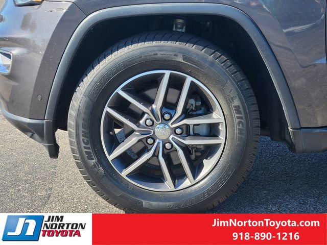 Used 2018 Jeep Grand Cherokee Limited AWD/4WD image 13