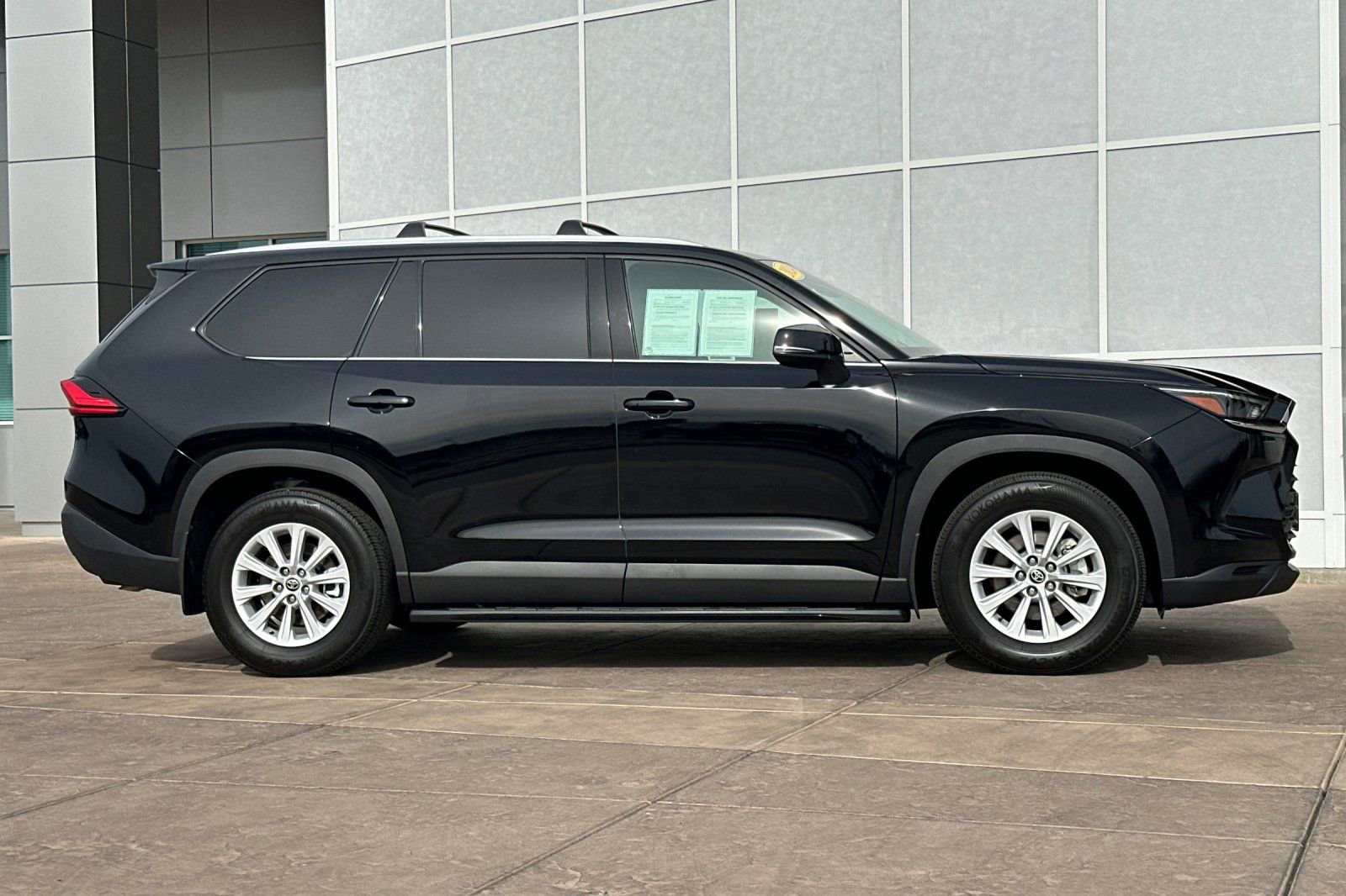 Certified 2024 Toyota Grand Highlander XLE image 3