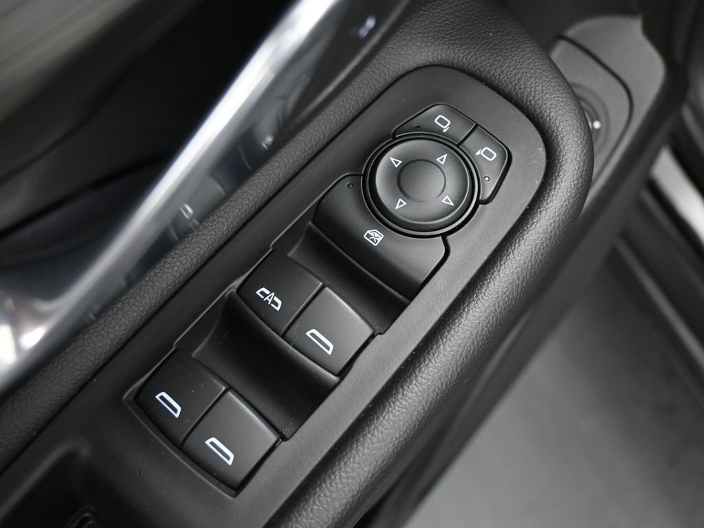 Used 2023 GMC Terrain SLE w/ Driver Convenience Package image 13