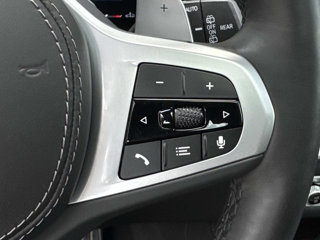Used 2024 BMW X5 xDrive40i w/ M Sport Package AWD/4WD image 29