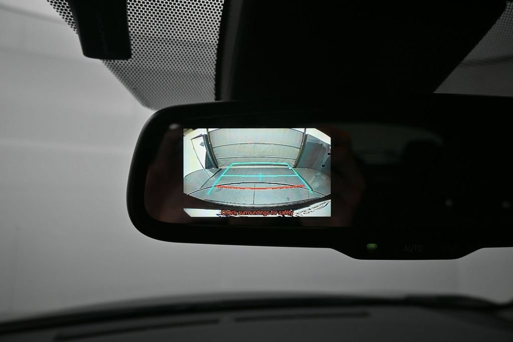 Used 2018 Toyota C-HR XLE FWD image 11