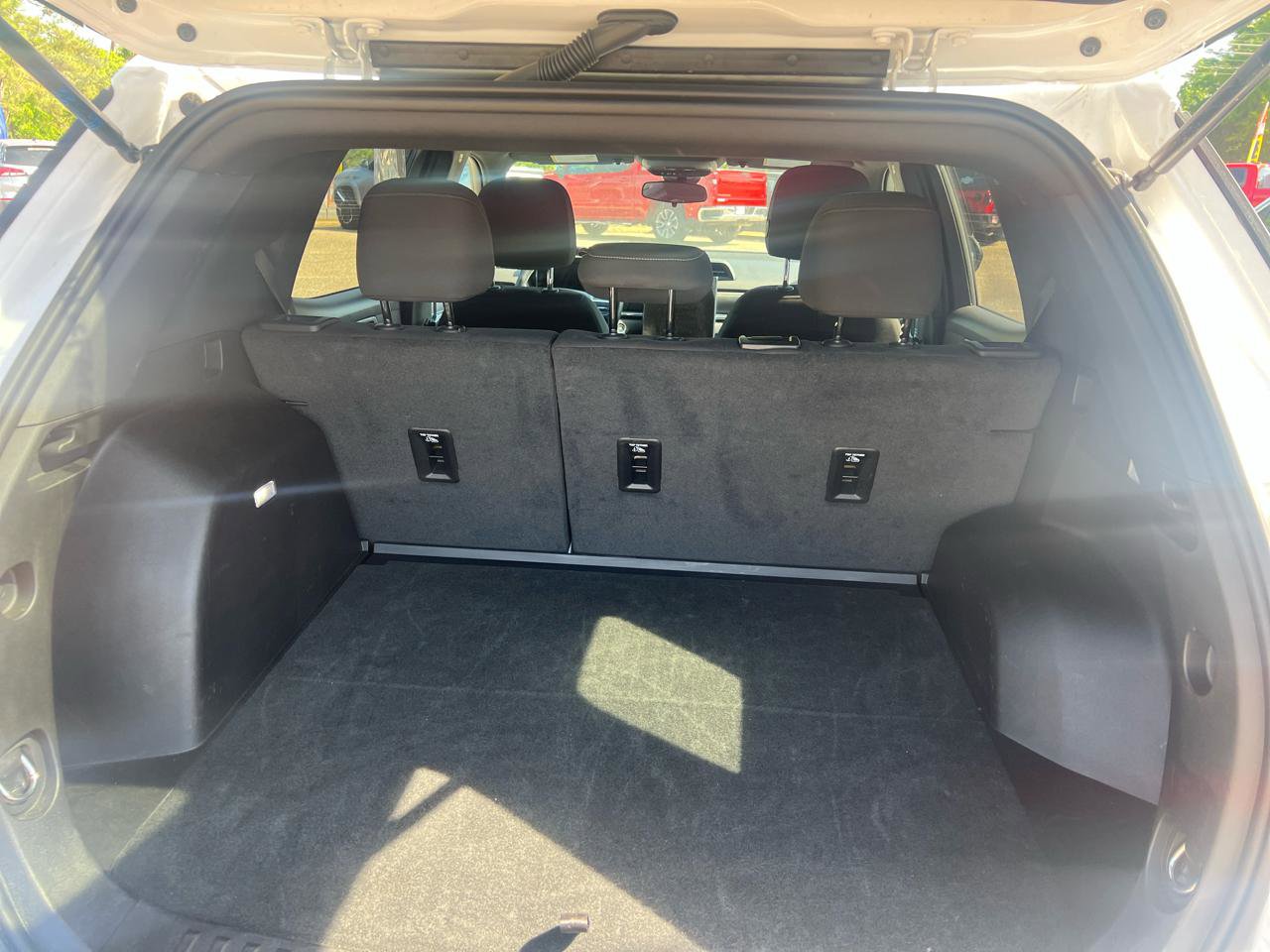 Used 2025 GMC Terrain Elevation image 15