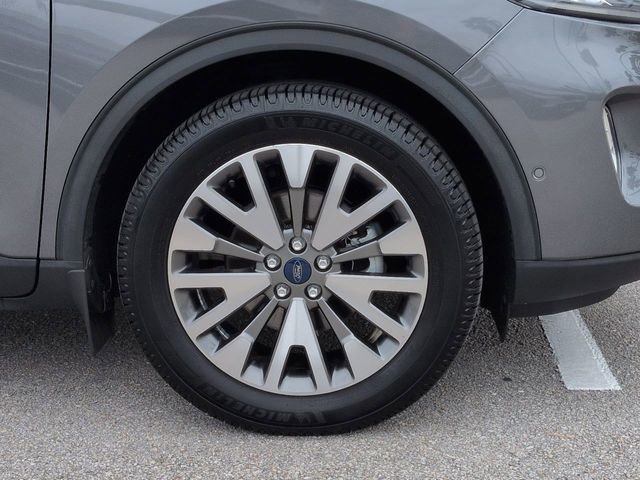 Certified 2021 Ford Escape Titanium w/ Class II Trailer Tow Package AWD/4WD image 10