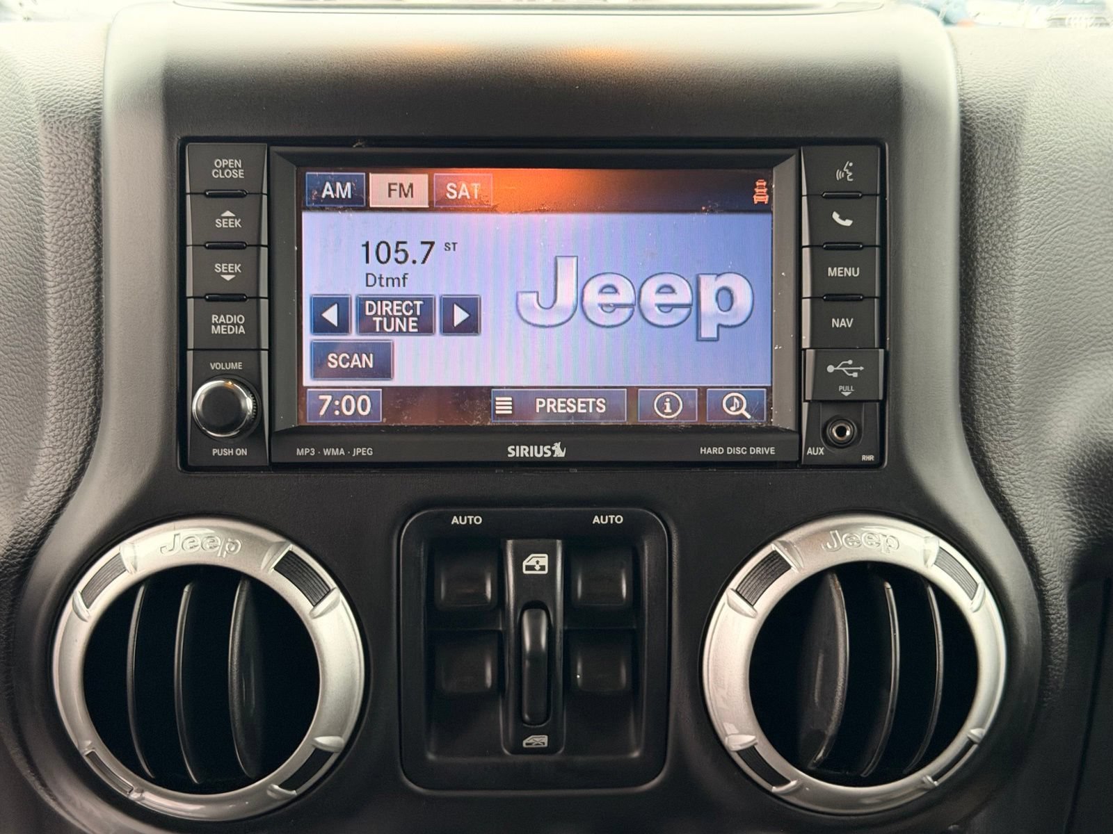 Used 2014 Jeep Wrangler Unlimited Rubicon AWD/4WD image 17