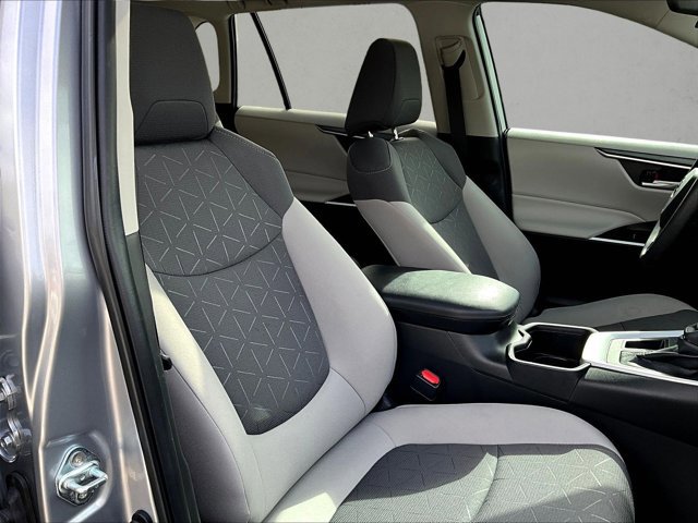 Used 2023 Toyota RAV4 XLE image 9