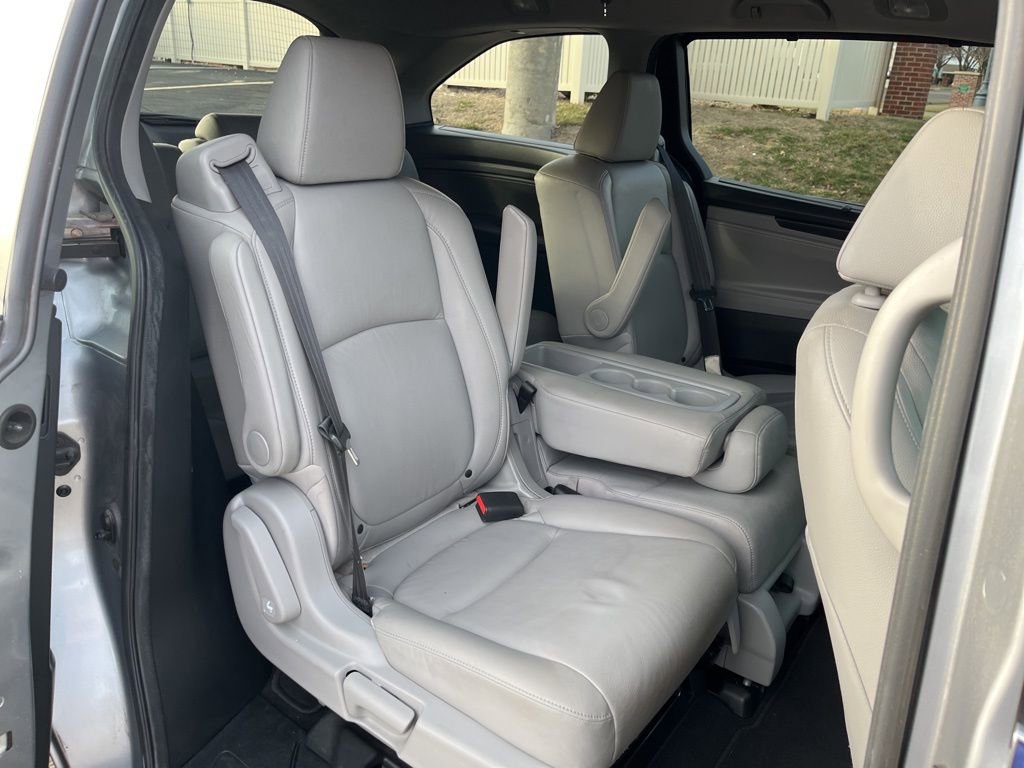 Used 2018 Honda Odyssey EX-L image 22