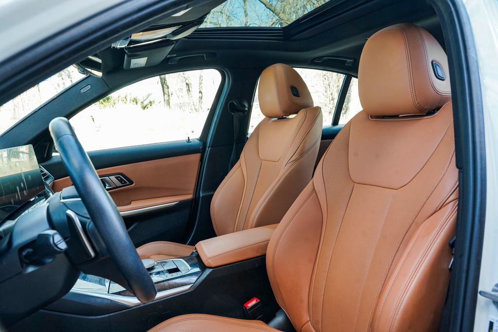 Used 2023 BMW 330i xDrive Sedan w/ Driving Assistance Package image 16