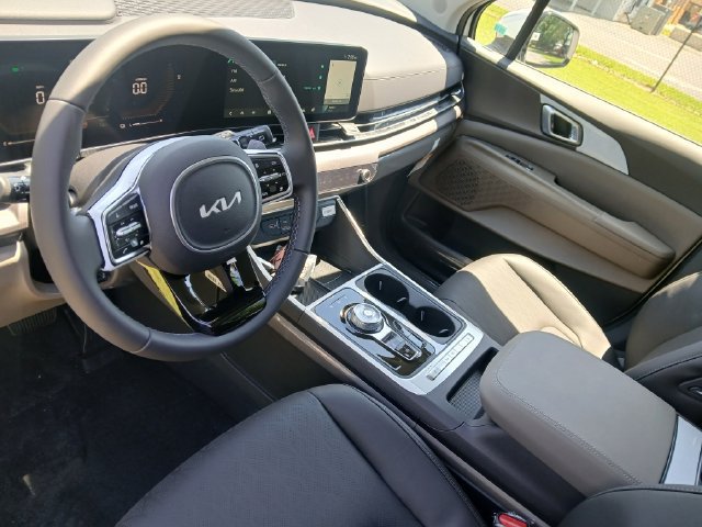 New 2026 Kia Carnival EX FWD image 40
