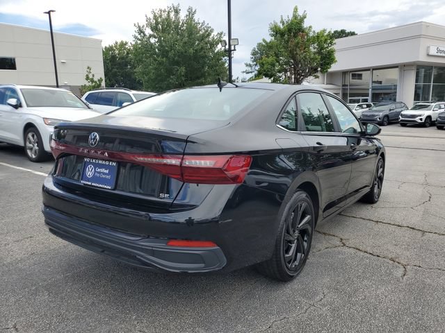 Used 2025 Volkswagen Jetta SE w/ Sunroof Package FWD image 4