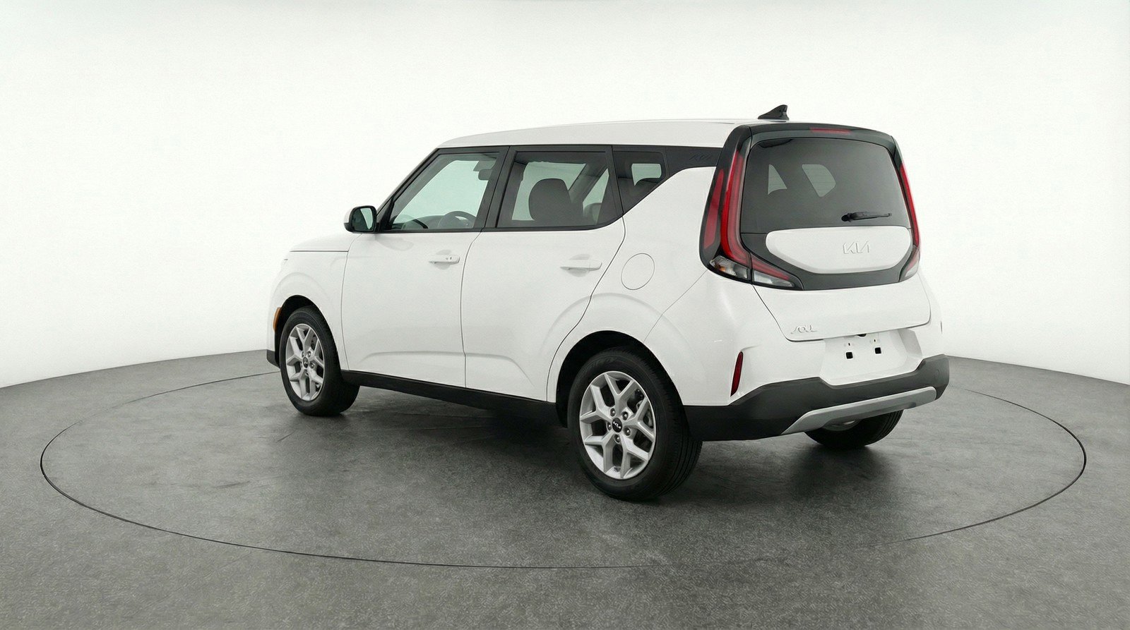 Used 2025 Kia Soul LX w/ LX Technology Package FWD image 6