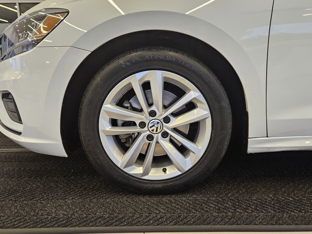 Used 2020 Volkswagen Passat 2.0T SE image 12