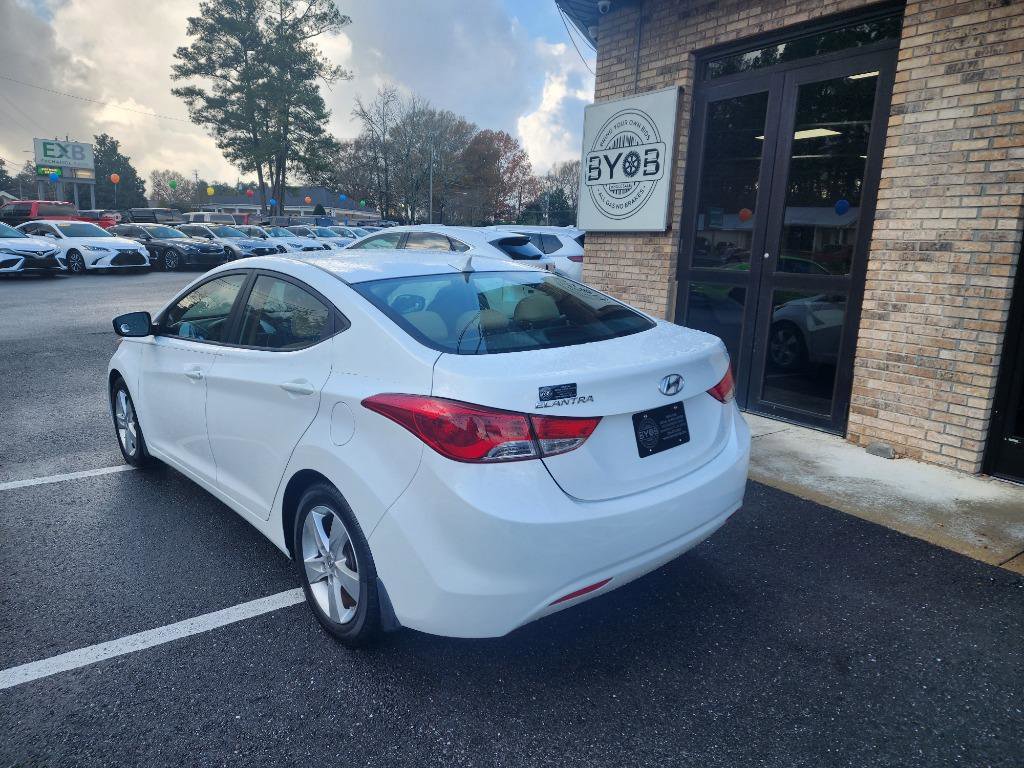 Used 2013 Hyundai Elantra GLS w/ Preferred Pkg FWD image 3