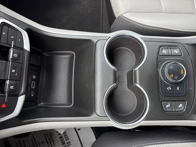 Used 2022 GMC Terrain SLT image 37