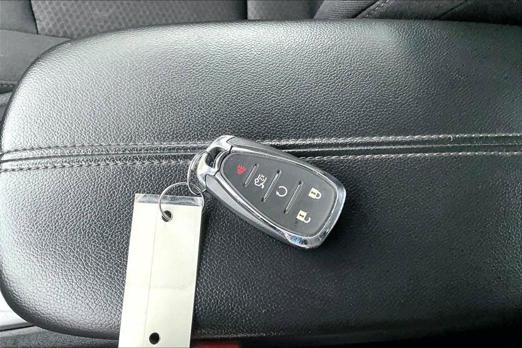 Used 2023 Chevrolet Malibu LT image 33