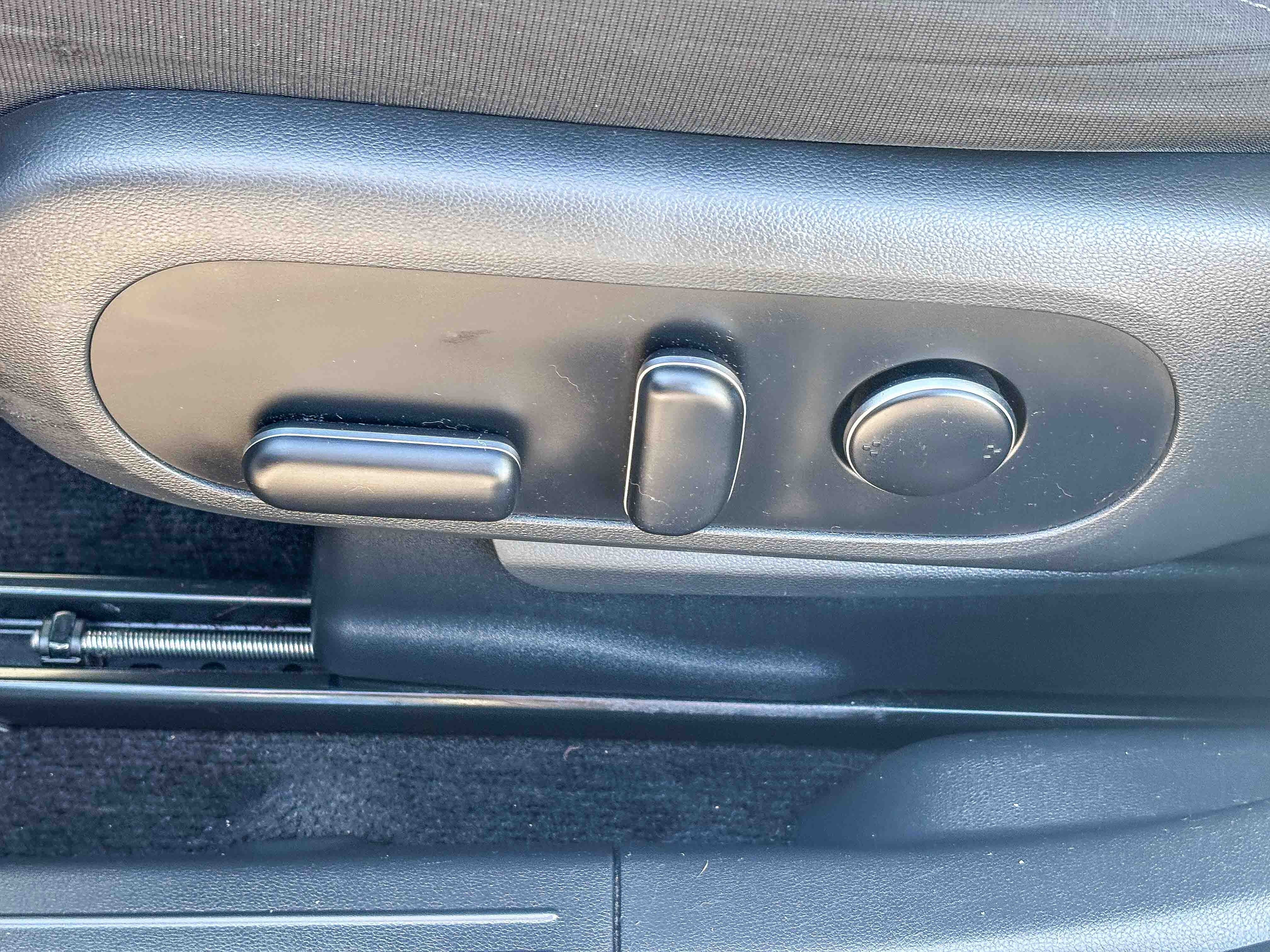 Used 2022 Hyundai Ioniq 5 SE w/ Cargo Package image 22