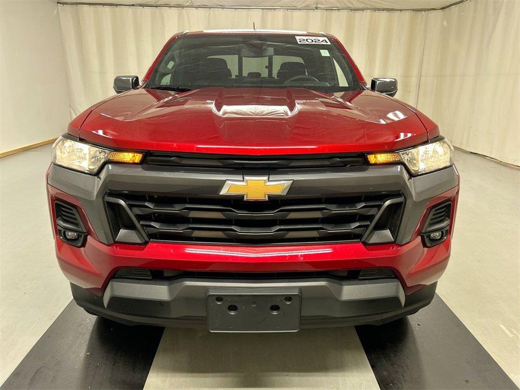 Used 2024 Chevrolet Colorado LT w/ LT Convenience Package II image 3