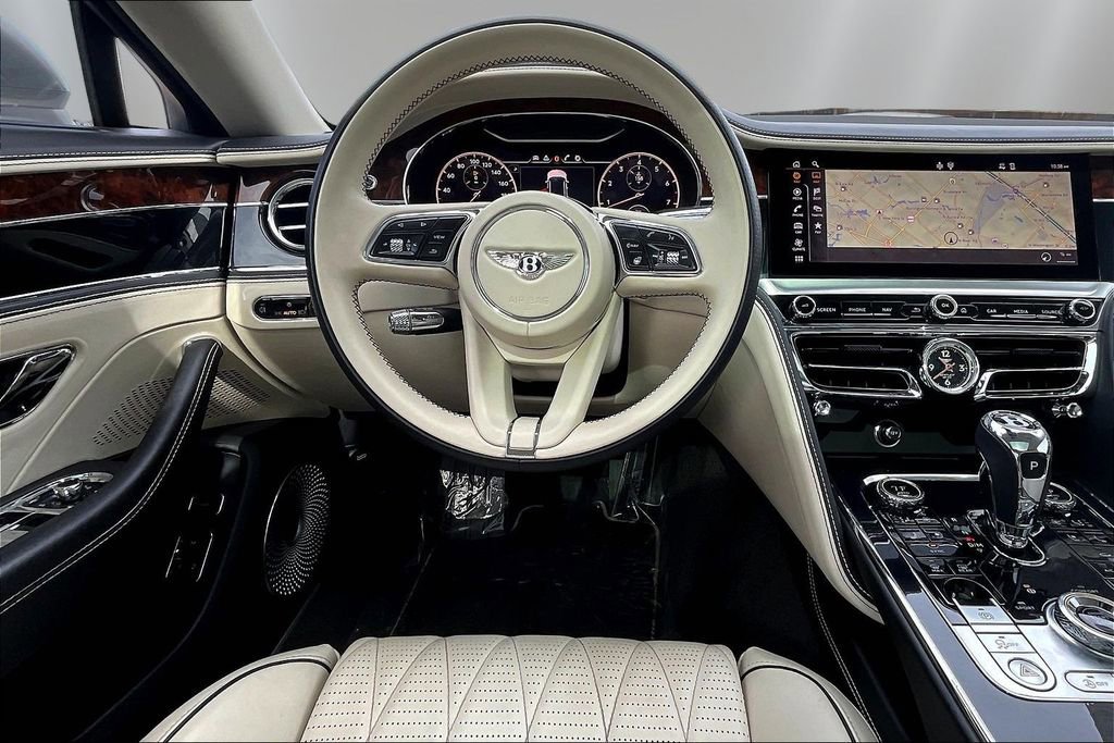 Used 2022 Bentley Flying Spur V8 image 8