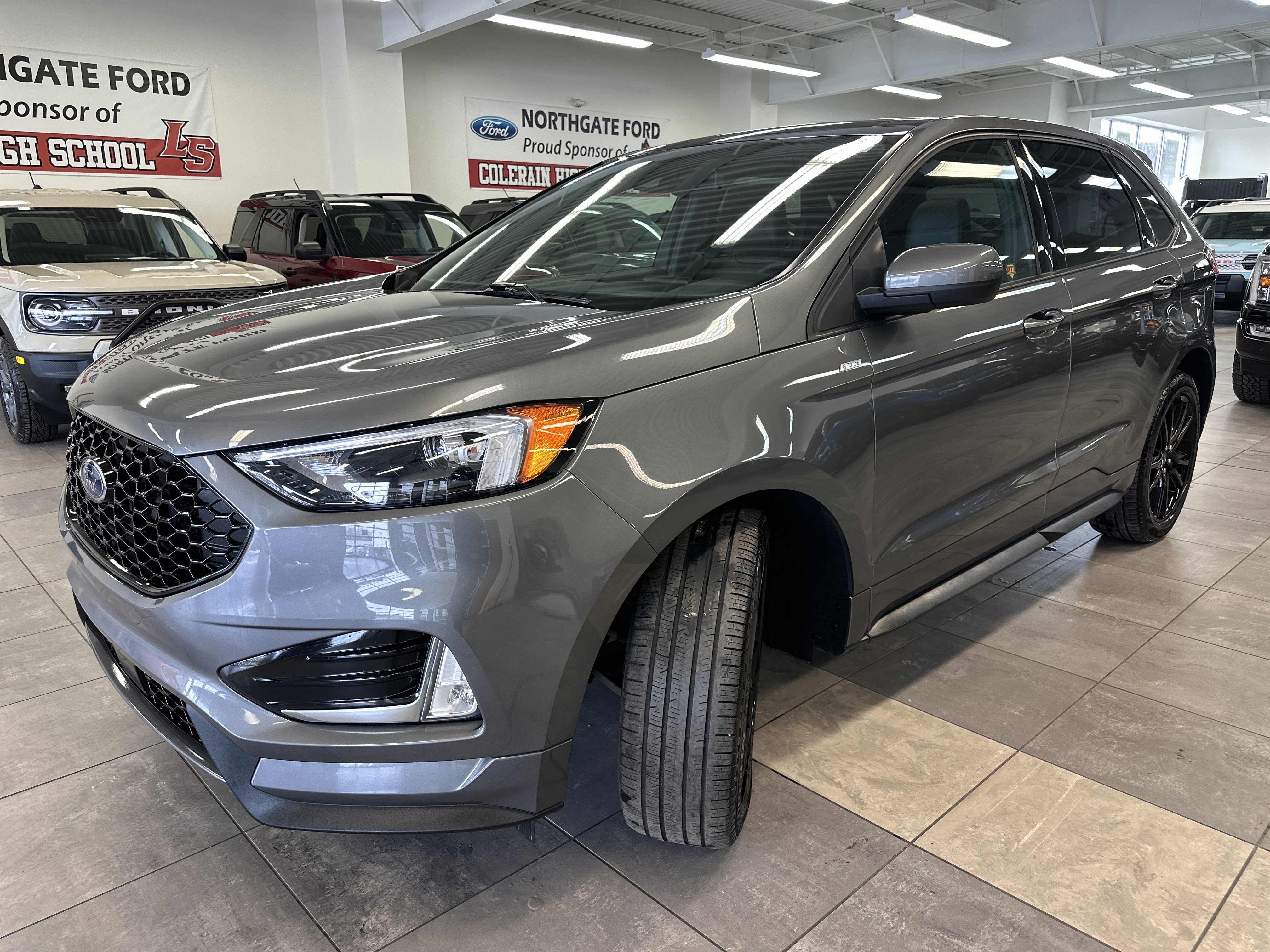 Used 2024 Ford Edge ST-Line image 16