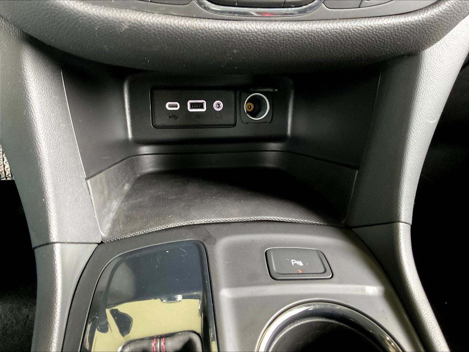 Used 2023 Chevrolet Equinox RS FWD image 15