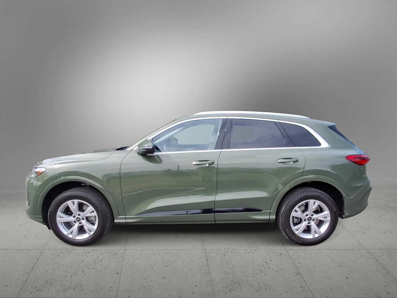 Certified 2025 Audi Q5 Premium w/ Convenience Package AWD/4WD image 5