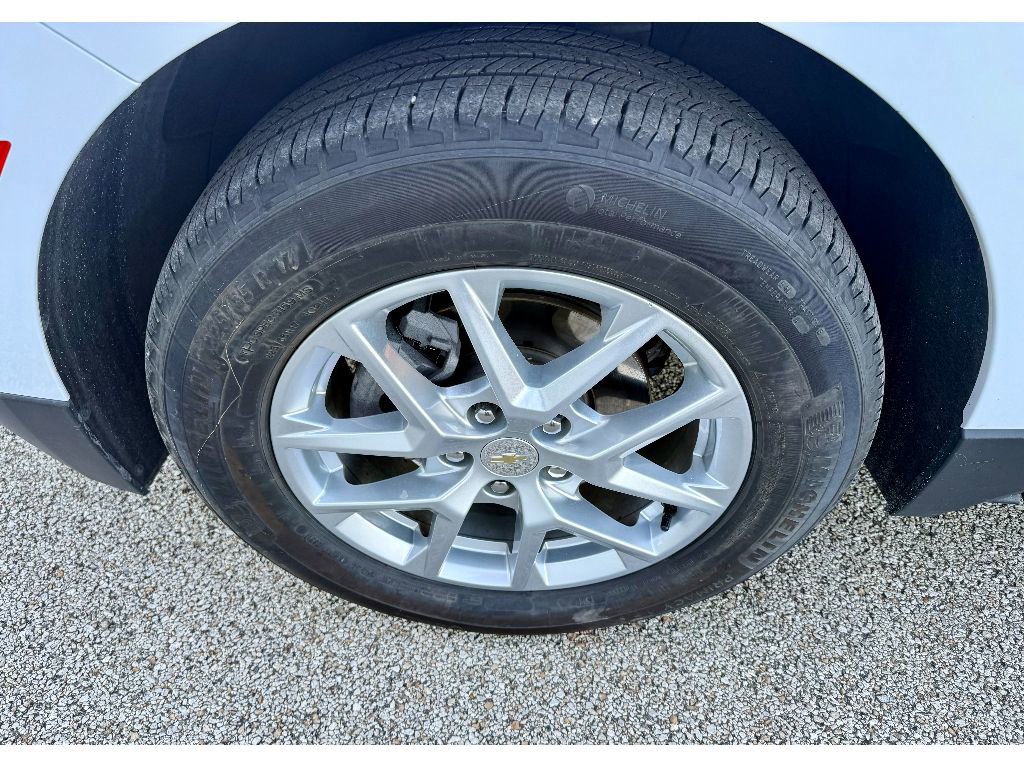 Used 2022 Chevrolet Equinox LS image 9