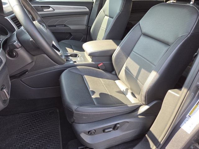 Used 2021 Volkswagen Atlas Cross Sport SE FWD image 33