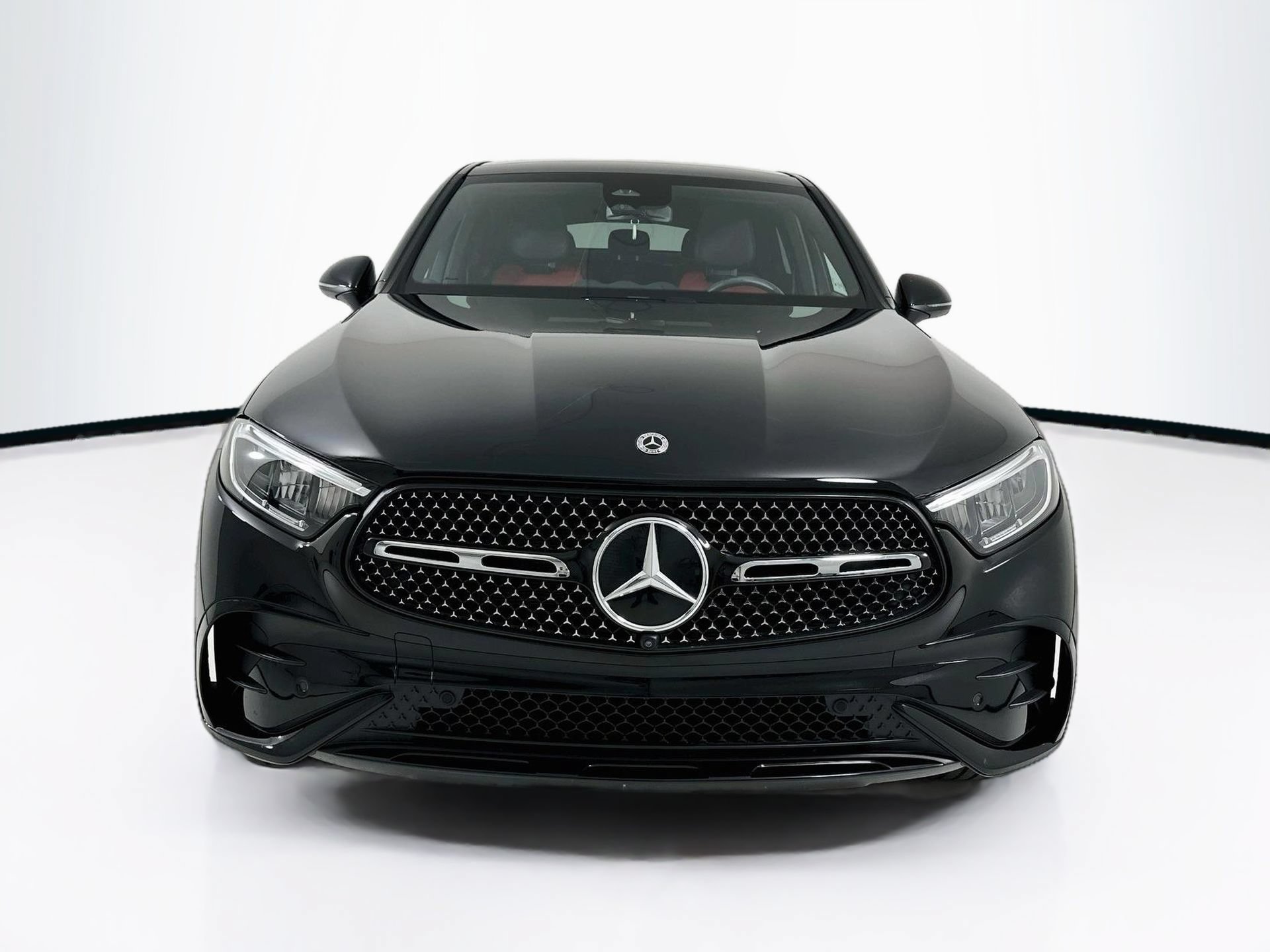 Certified 2025 Mercedes-Benz GLC 300 4MATIC image 2