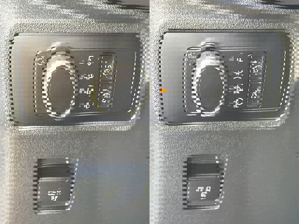 Used 2025 Ford Bronco 4-Door image 31