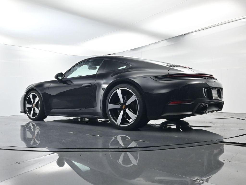 Used 2025 Porsche 911 Carrera w/ Premium Package image 46