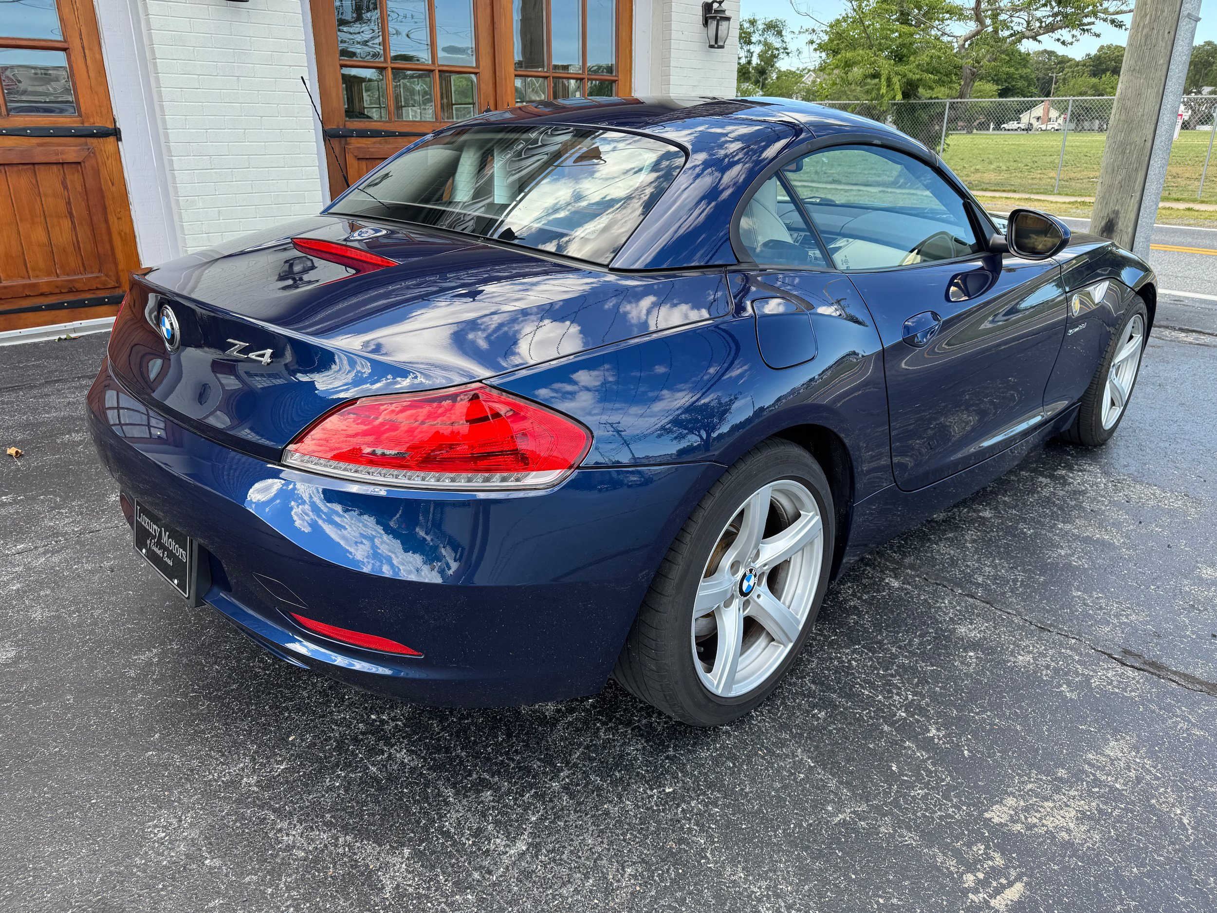 Used 2009 BMW Z4 sDrive30i RWD image 27