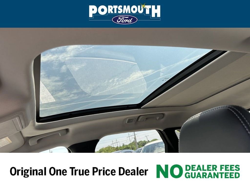 New 2024 Ford Escape SE w/ PHEV Premium Package image 8