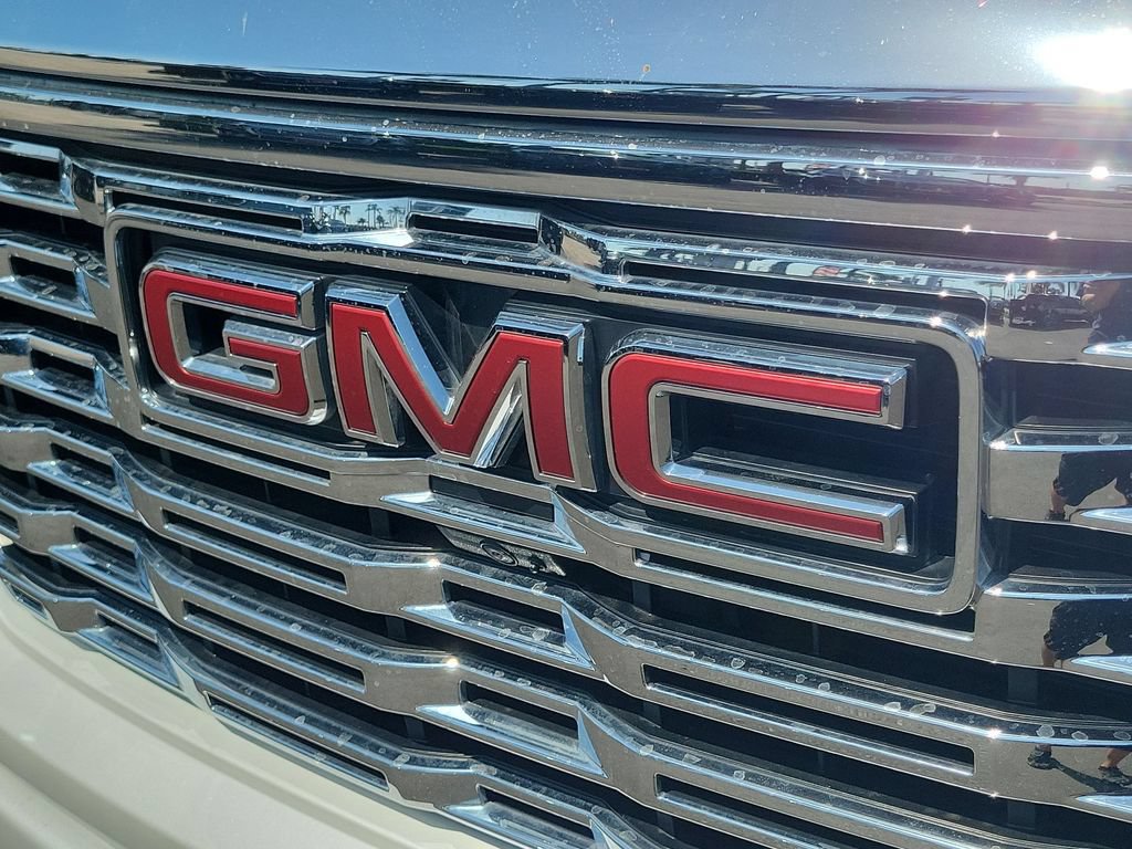 Used 2024 GMC Sierra 1500 Denali w/ Technology Package AWD/4WD image 32