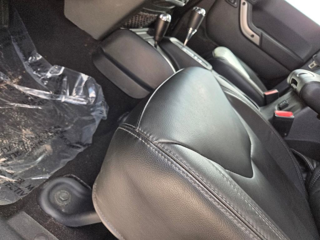 Used 2018 Jeep Wrangler Altitude image 24