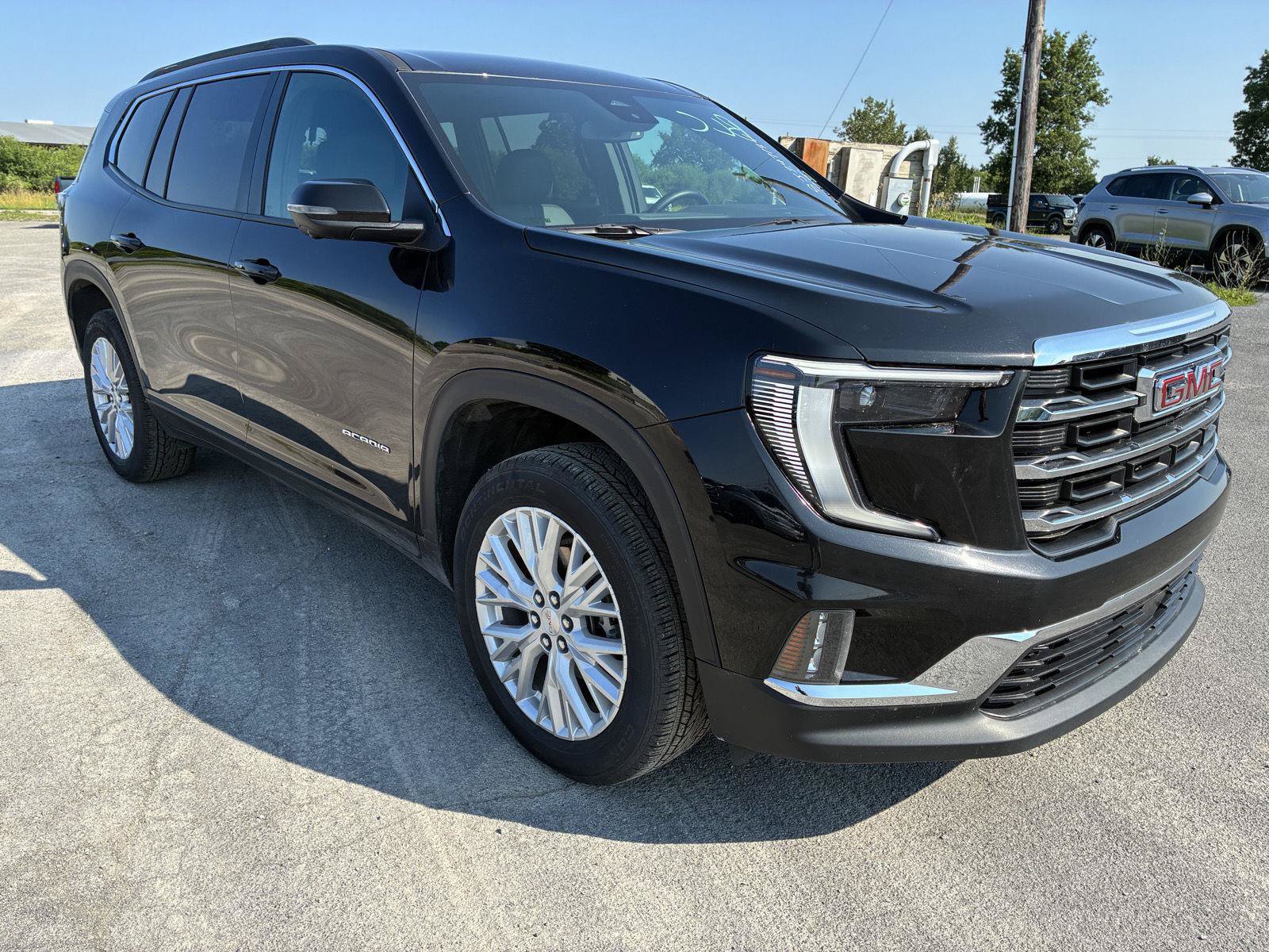 Used 2025 GMC Acadia Elevation w/ Elevation Premium Package