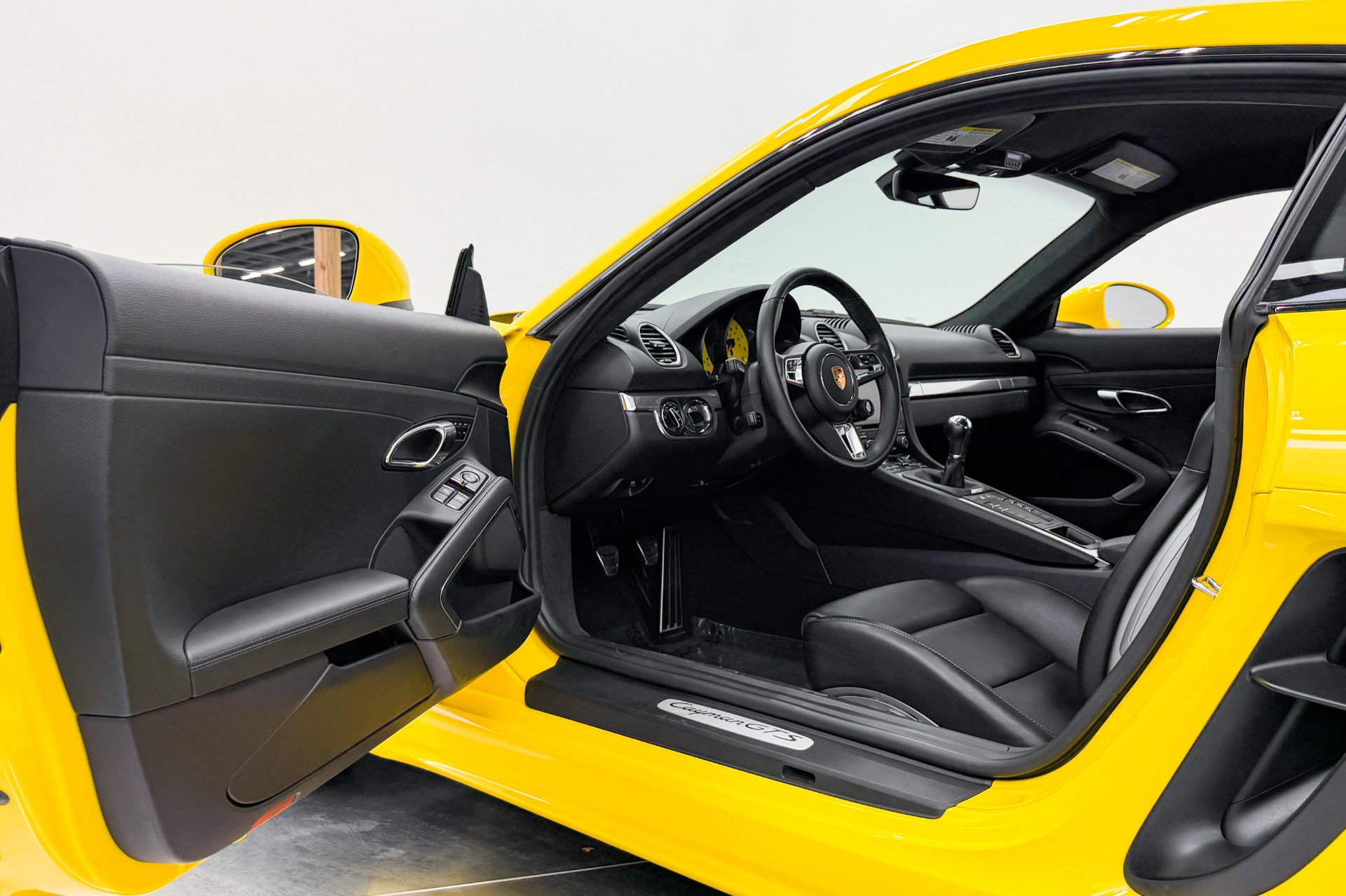 Used 2023 Porsche 718 Cayman GTS RWD image 20