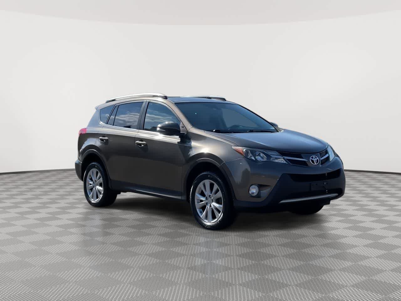 Used 2014 Toyota RAV4 Limited w/ Technology Package AWD/4WD video 2