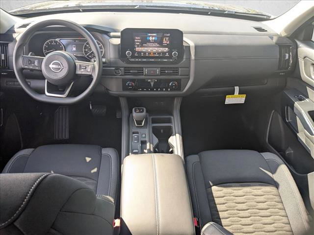 New 2025 Nissan Pathfinder S image 13