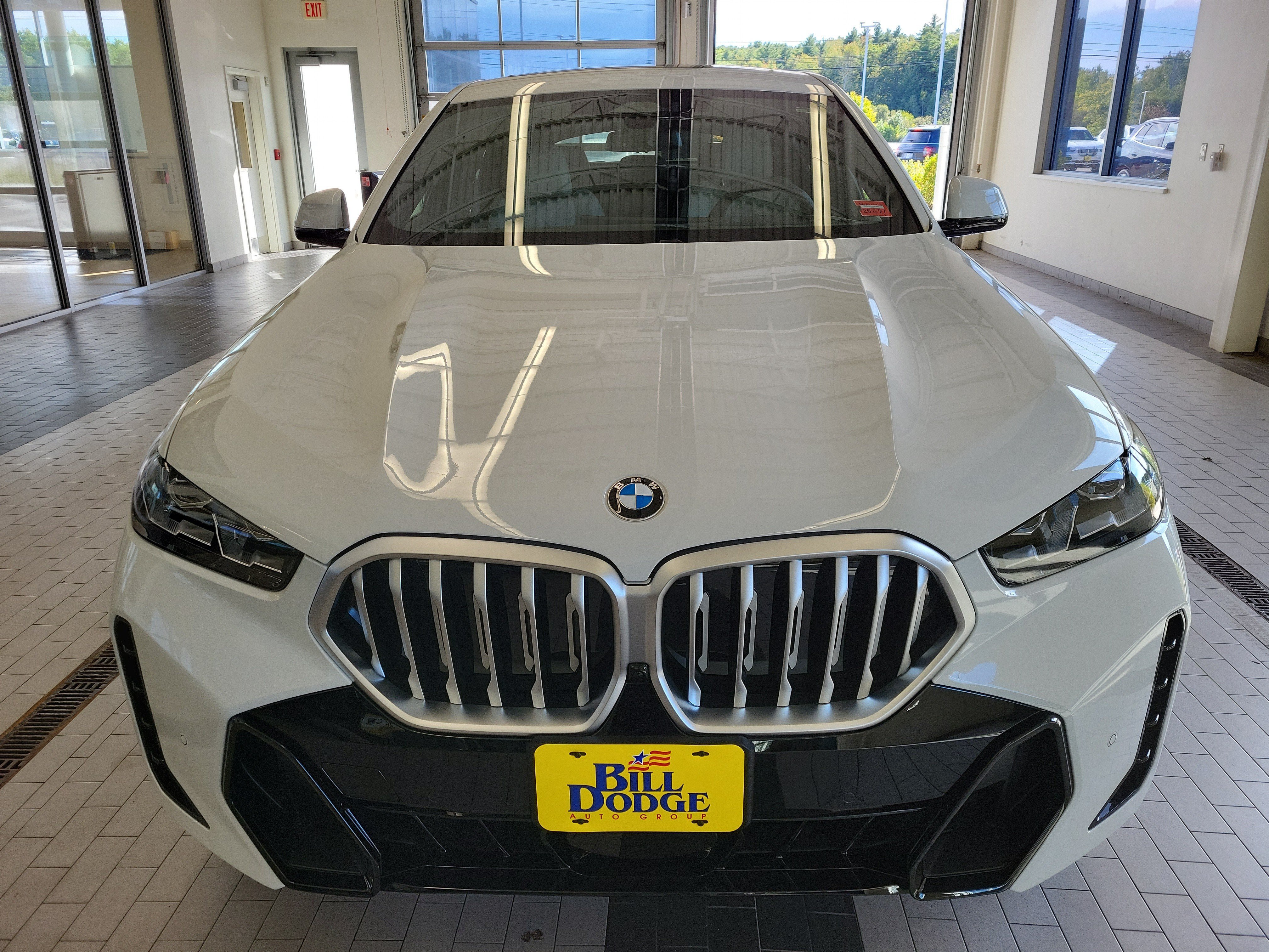 New 2027 BMW X6 xDrive40i w/ Premium Package AWD/4WD image 10
