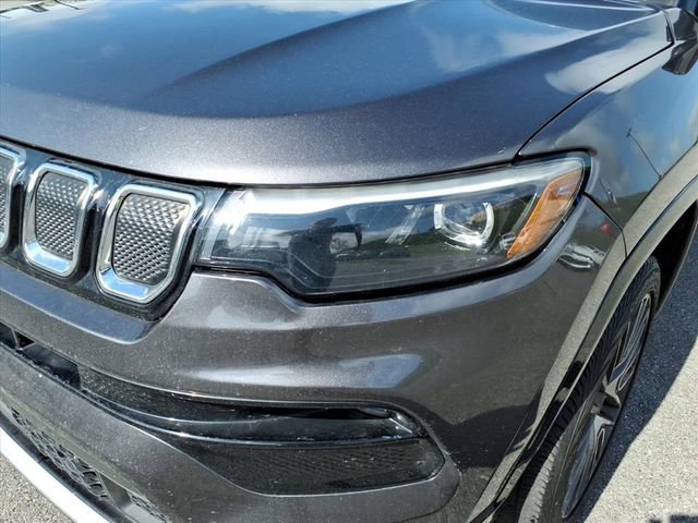 Used 2022 Jeep Compass Limited w/ Elite Group AWD/4WD image 11