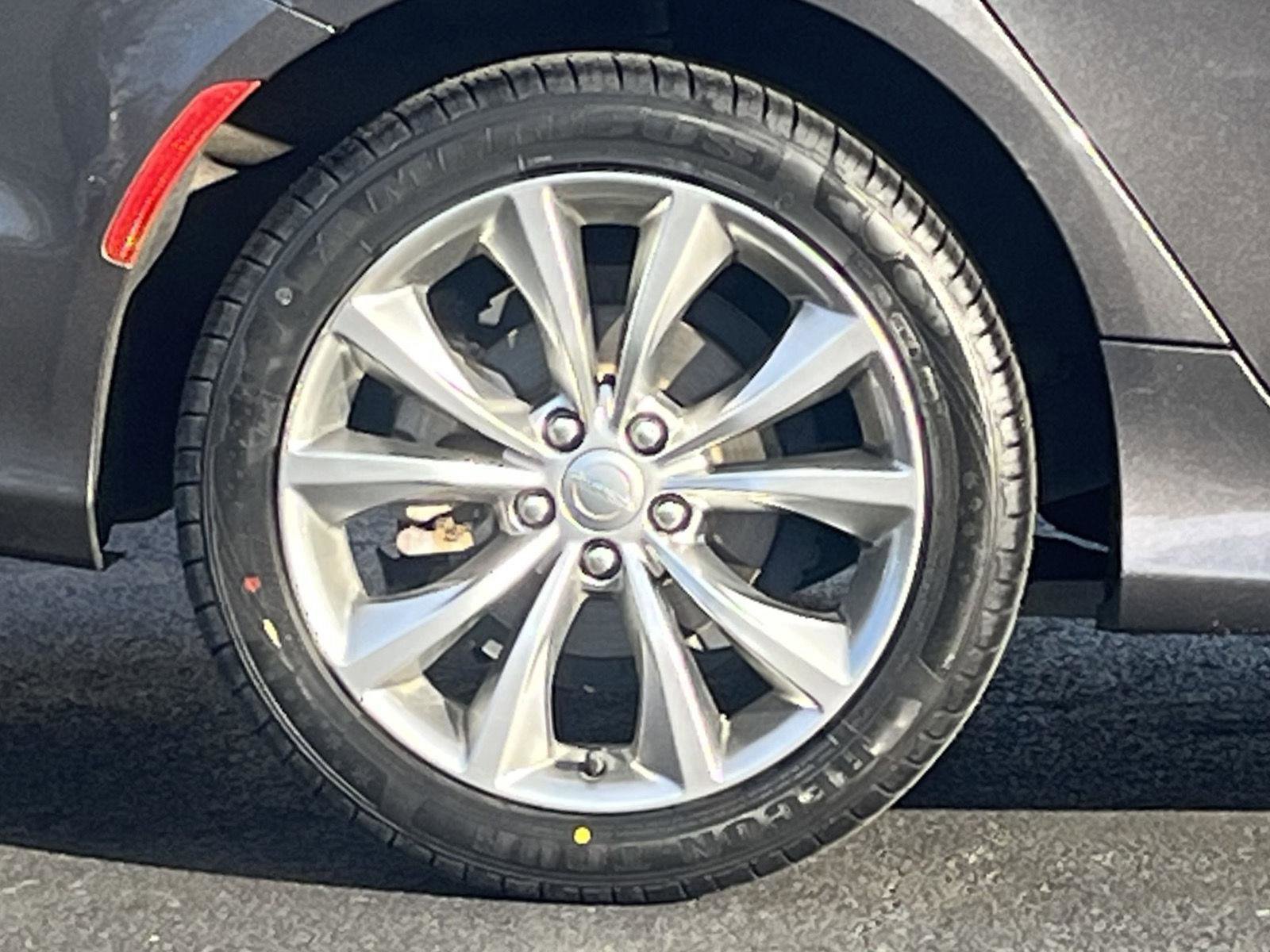 Used 2016 Chrysler 200 S w/ Comfort Group image 28