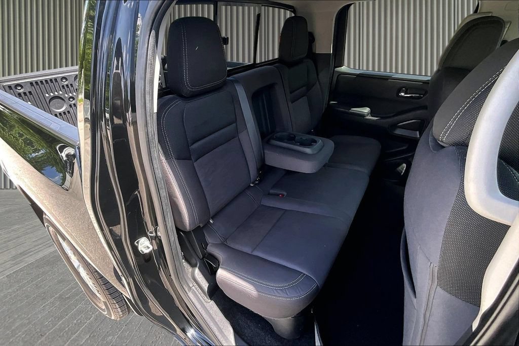 Used 2022 Nissan Frontier SV RWD image 29