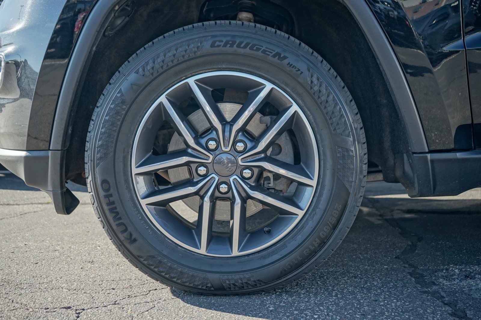 Used 2019 Jeep Grand Cherokee Limited image 10