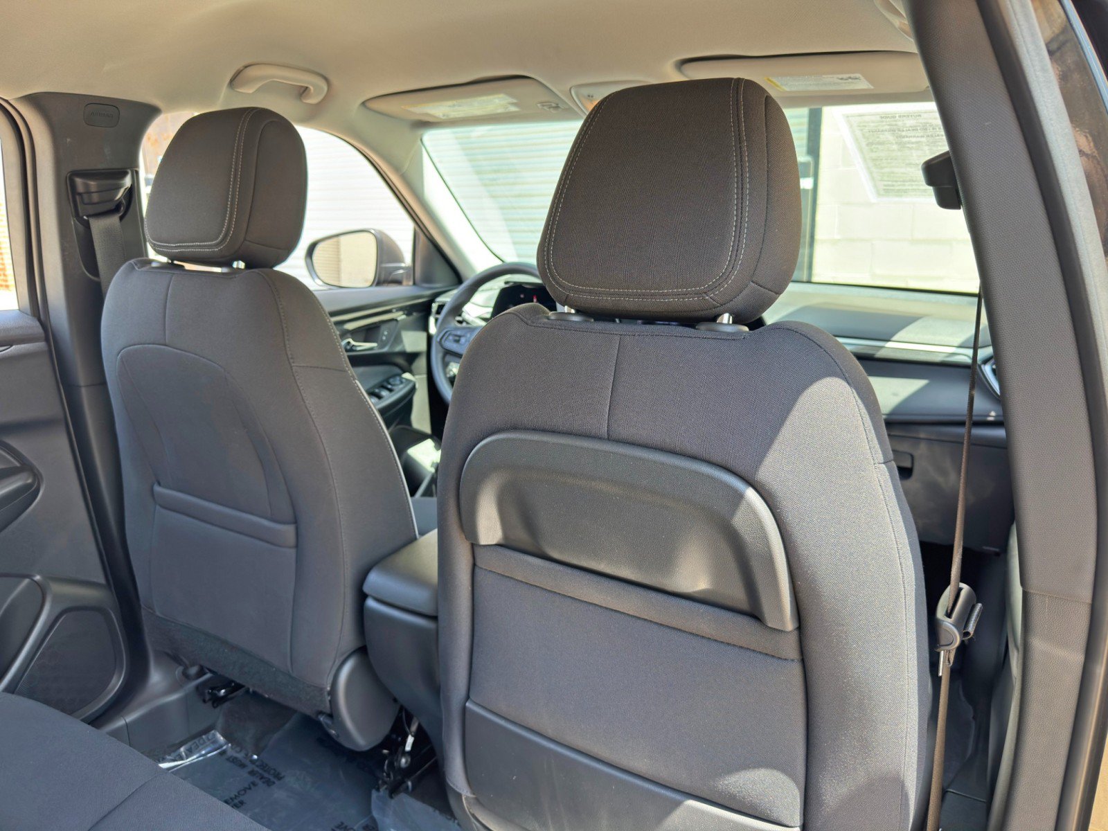 Used 2026 Chevrolet TrailBlazer LS FWD image 32